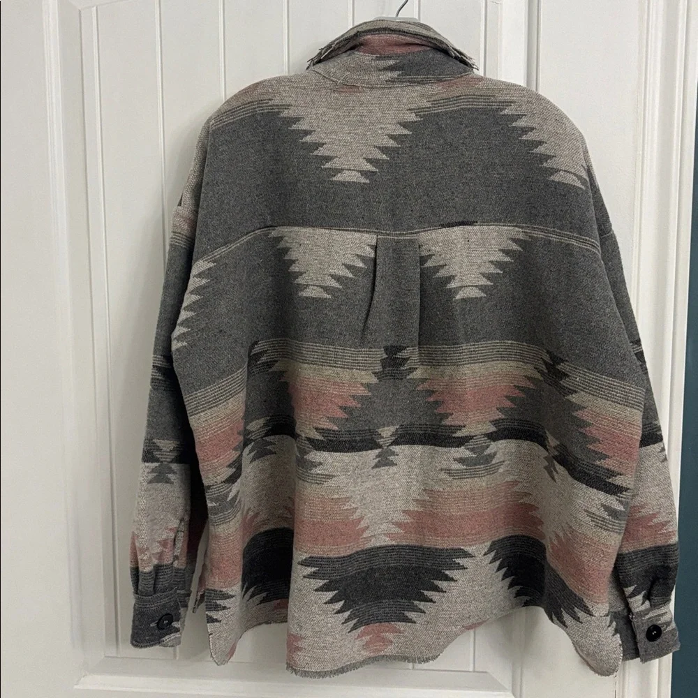 La Miel Aztec Patterned Button-Up Jacket - Picture 3 of 12